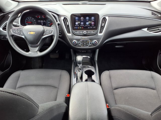 Used 2025 Chevrolet Malibu LT FWD image 9