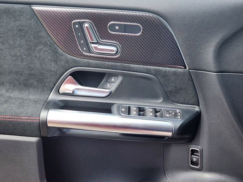 New 2025 Mercedes-Benz GLA 250 4MATIC image 7