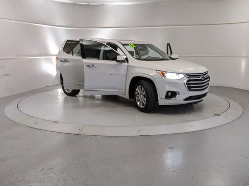 Used 2018 Chevrolet Traverse High Country image 7