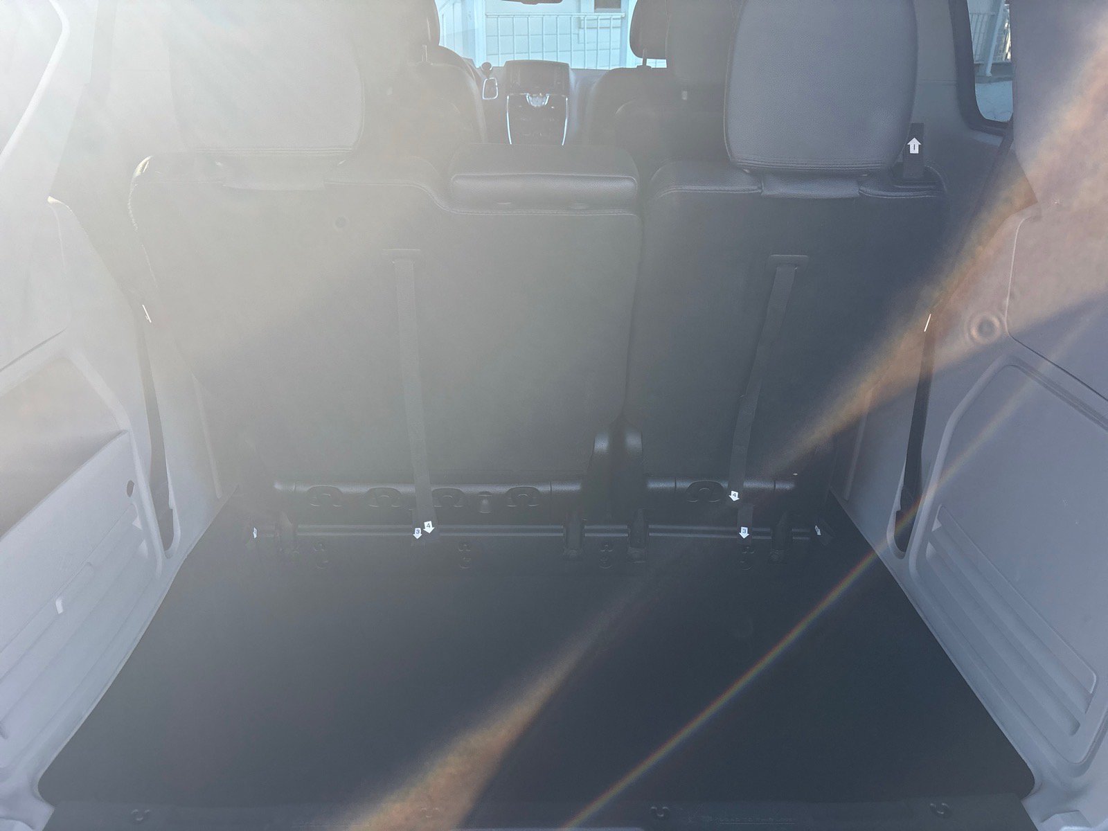 Used 2016 Chrysler Town & Country Touring FWD image 22