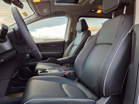 New 2026 Honda Odyssey Touring image 6