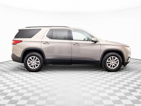 Used 2019 Chevrolet Traverse LT image 8
