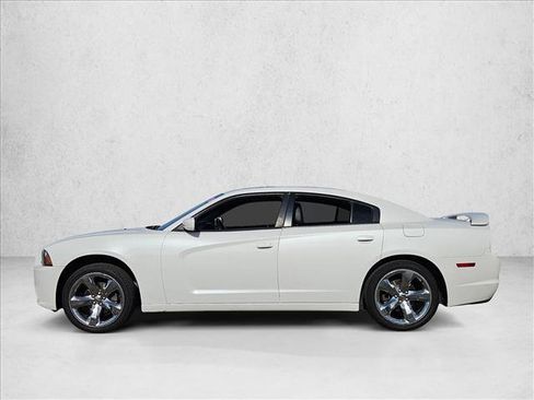 Used 2014 Dodge Charger SXT Plus image 9