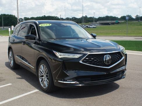 Used 2023 Acura MDX SH-AWD w/ Advance Package image 2