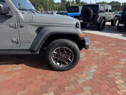 Used 2022 Jeep Gladiator Overland w/ Popular Equipment Package AWD/4WD image 17