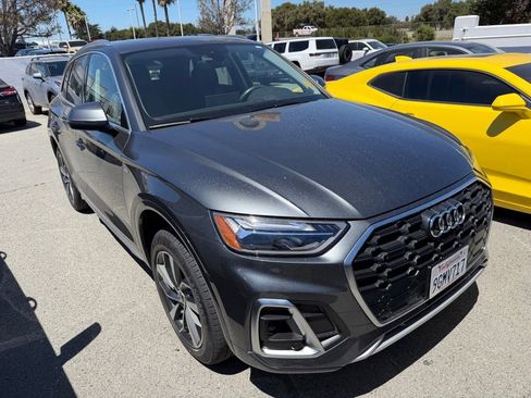Used 2023 Audi Q5 2.0T Premium w/ Convenience Package AWD/4WD image 3