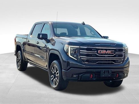 Used 2025 GMC Sierra 1500 AT4 w/ Technology Package AWD/4WD image 1