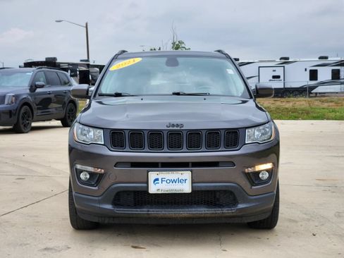 Used 2021 Jeep Compass Latitude w/ Sun and Sound Group AWD/4WD image 5
