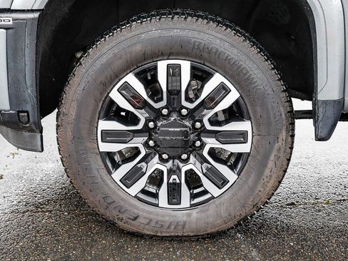 Used 2024 GMC Sierra 2500 Denali Ultimate w/ Max Trailering Package image 9