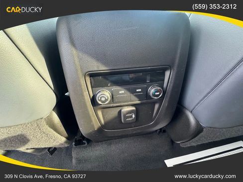 Used 2022 Buick Enclave Essence image 22