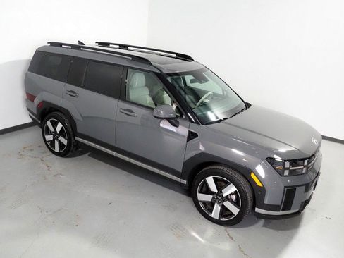 Used 2025 Hyundai Santa Fe Limited image 12