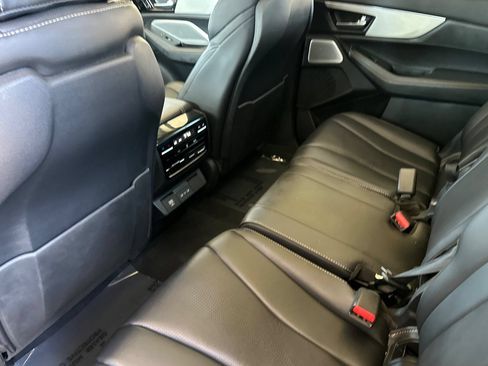 Used 2025 Acura MDX FWD w/ Technology Package image 13