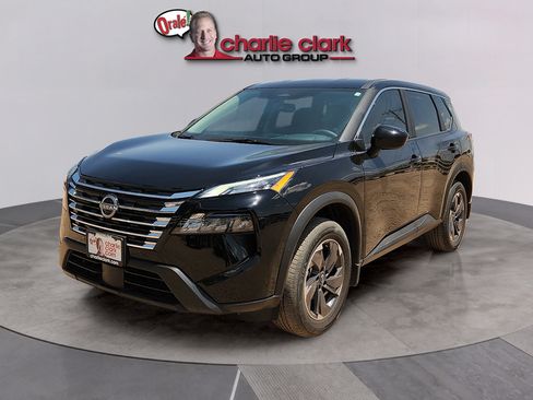 Used 2026 Nissan Rogue SV FWD image 1