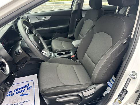 Used 2024 Kia Forte LXS FWD image 21