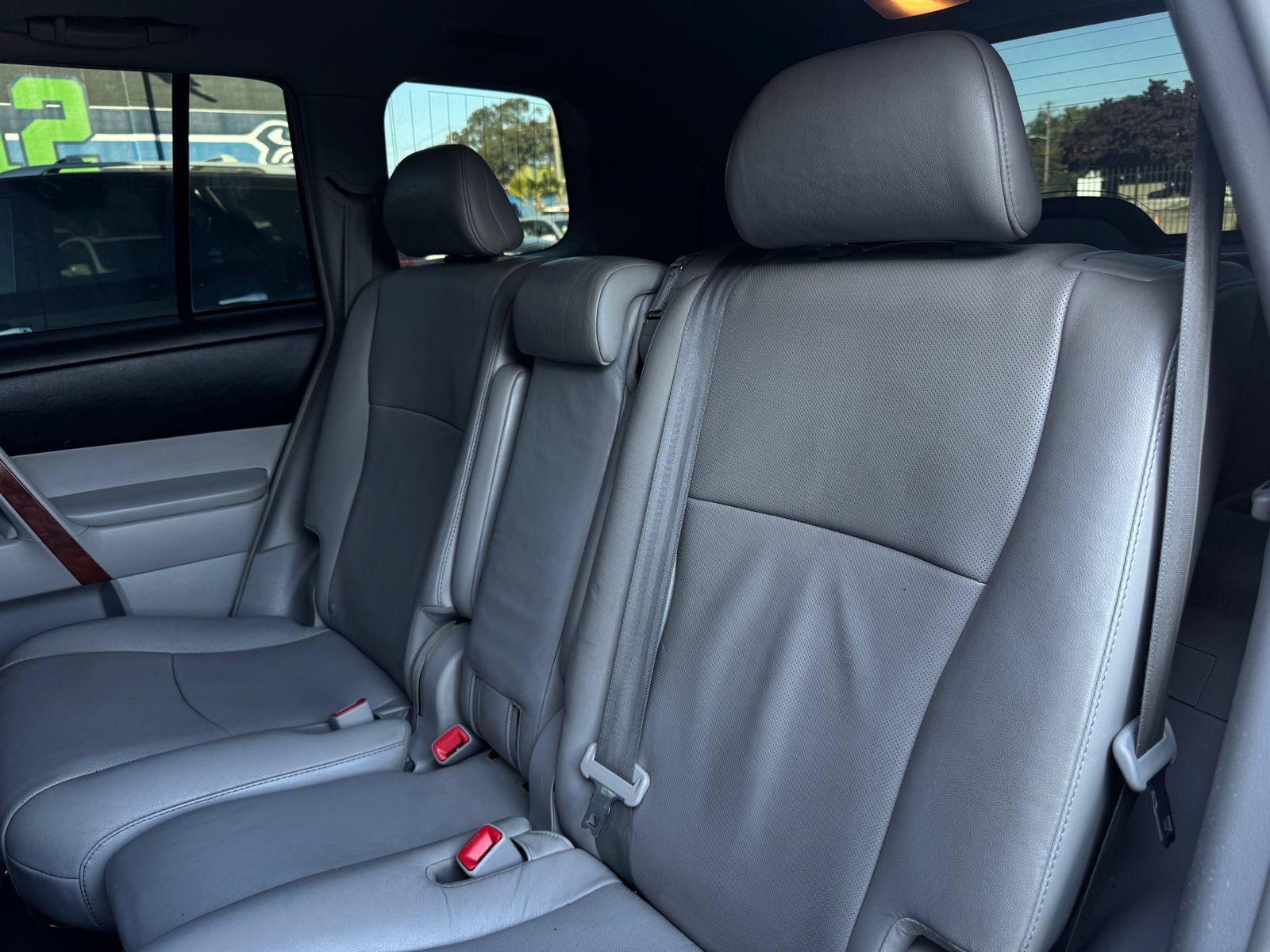 Used 2012 Toyota Highlander Limited w/ Tow Pkg AWD/4WD image 15