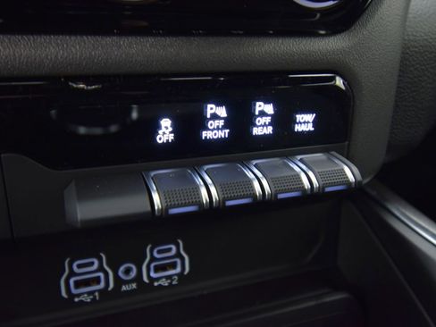 New 2026 RAM 1500 4x4 Crew Cab image 24