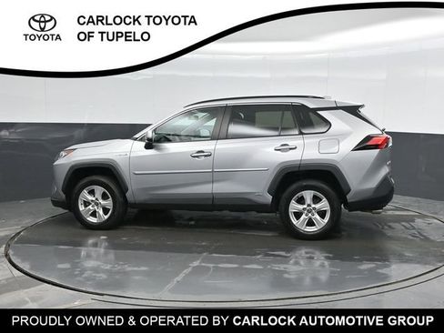 Used 2021 Toyota RAV4 XLE image 8