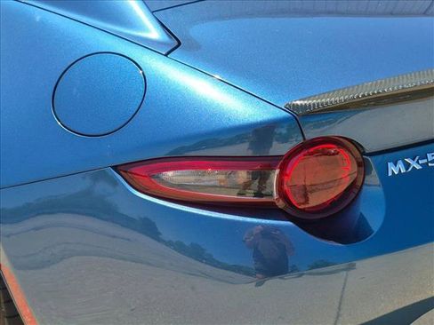 Used 2020 MAZDA MX-5 Miata RF Grand Touring RWD image 13