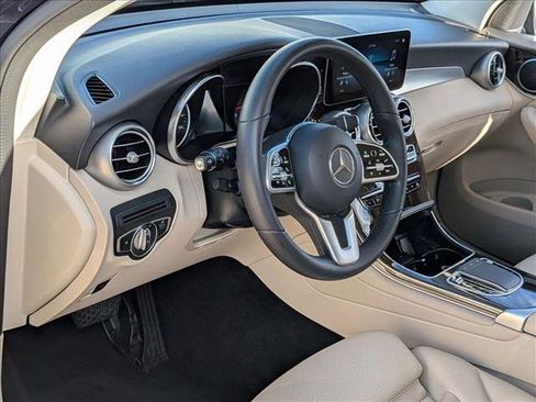 Certified 2022 Mercedes-Benz GLC 300 image 10