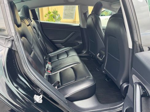 Used 2020 Tesla Model 3 Standard Range Plus RWD image 17