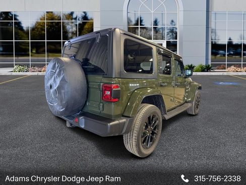 Used 2023 Jeep Wrangler Unlimited Sahara w/ Cold Weather Group AWD/4WD image 7