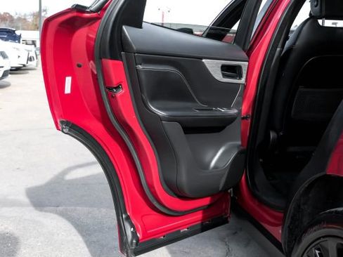 Used 2018 Jaguar F-PACE S image 47