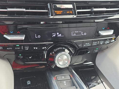 Certified 2025 Acura MDX SH-AWD w/ Technology Package image 24