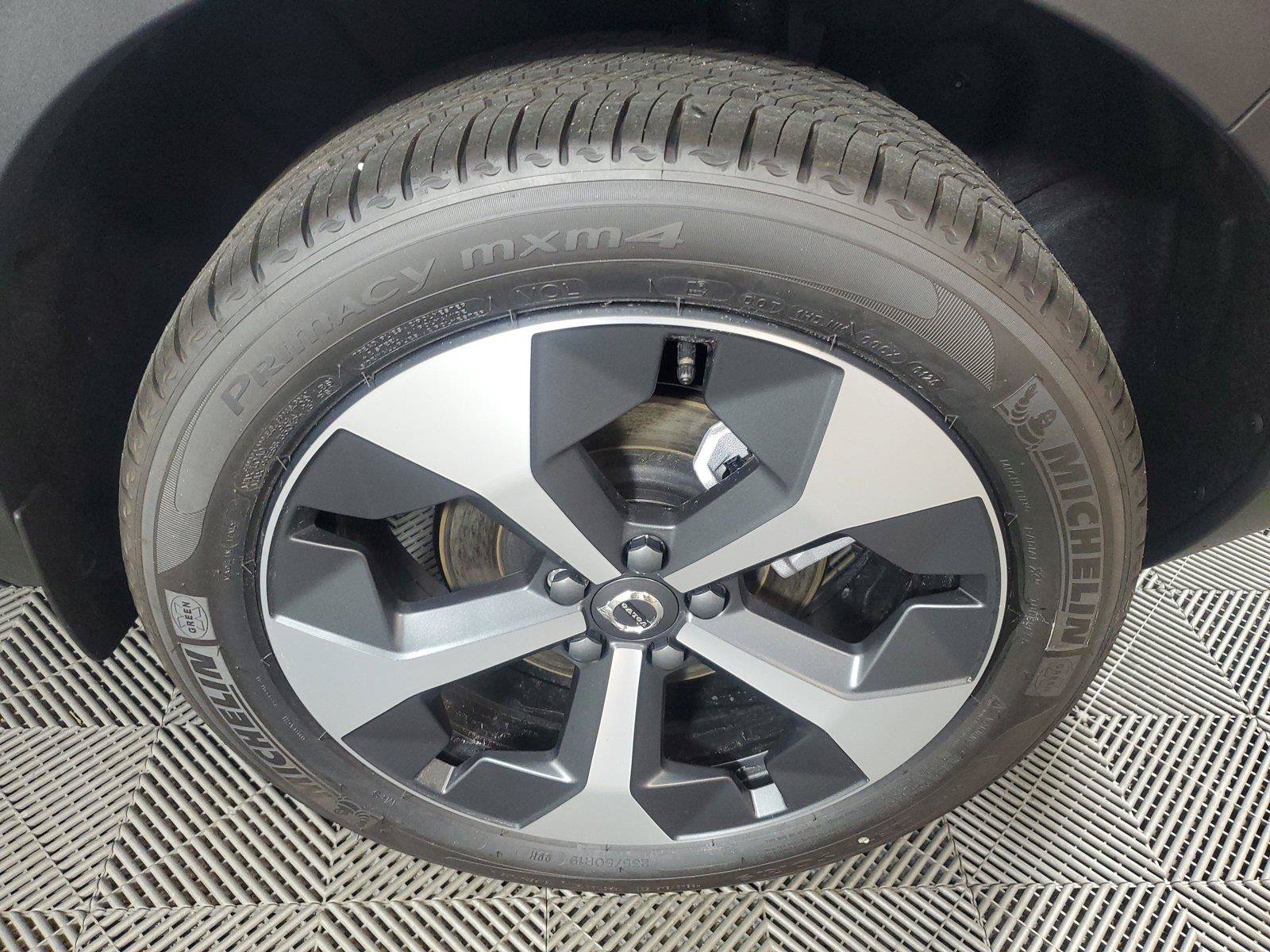 Used 2026 Volvo XC40 B5 Plus w/ Protection Package Premier AWD/4WD image 11