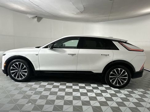 Used 2024 Cadillac Lyriq Sport RWD image 5