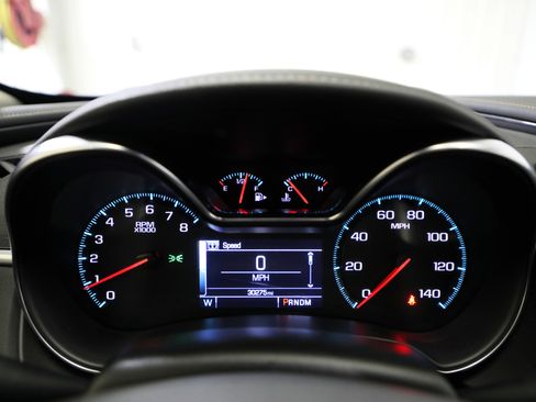 Used 2017 Chevrolet Impala LT w/ Convenience Package image 4