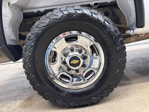 Used 2024 Chevrolet Silverado 2500 W/T w/ WT Convenience Package image 41