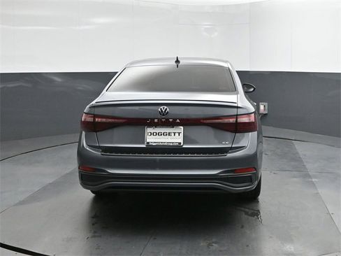 New 2026 Volkswagen Jetta SE image 8