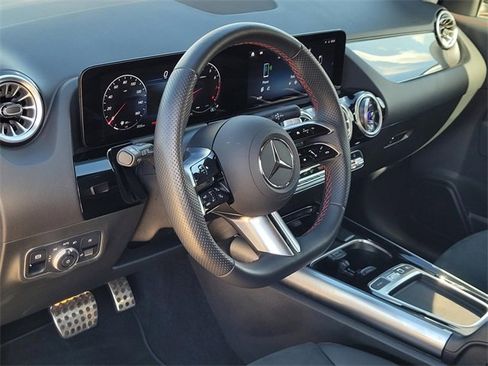 Certified 2025 Mercedes-Benz GLA 250 GLA 250 image 27