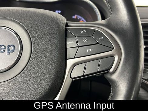 Used 2021 Jeep Grand Cherokee Laredo X image 10