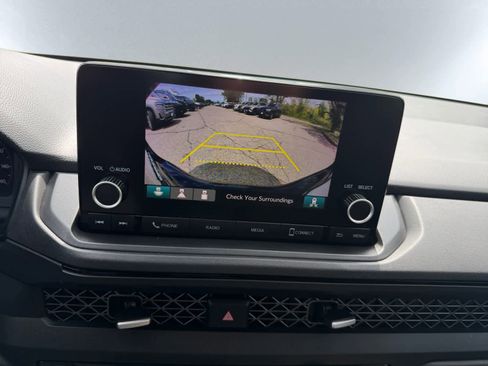 Used 2025 Honda Accord SE image 15