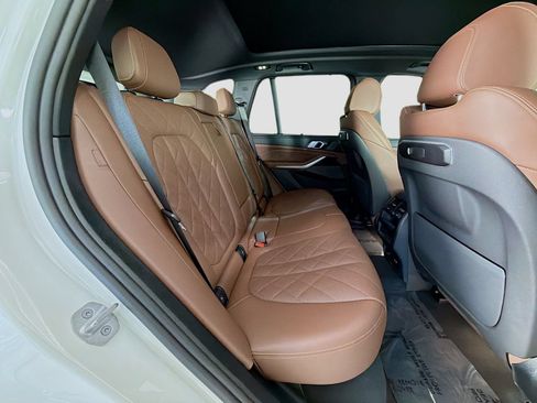Used 2026 BMW X5 sDrive40i w/ Premium Package RWD image 29