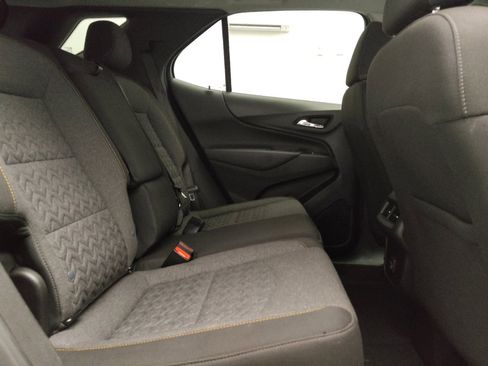 Used 2022 Chevrolet Equinox LT w/ Driver Convenience Package FWD image 19