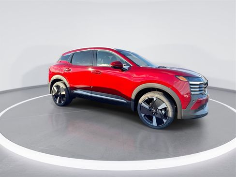 New 2025 Nissan Kicks SR image 9