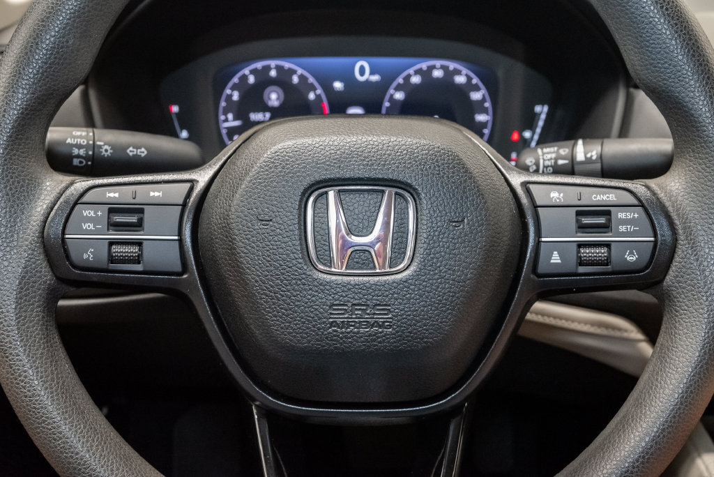 Used 2025 Honda Accord SE image 13
