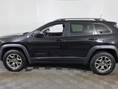 Used 2020 Jeep Cherokee Trailhawk AWD/4WD image 9