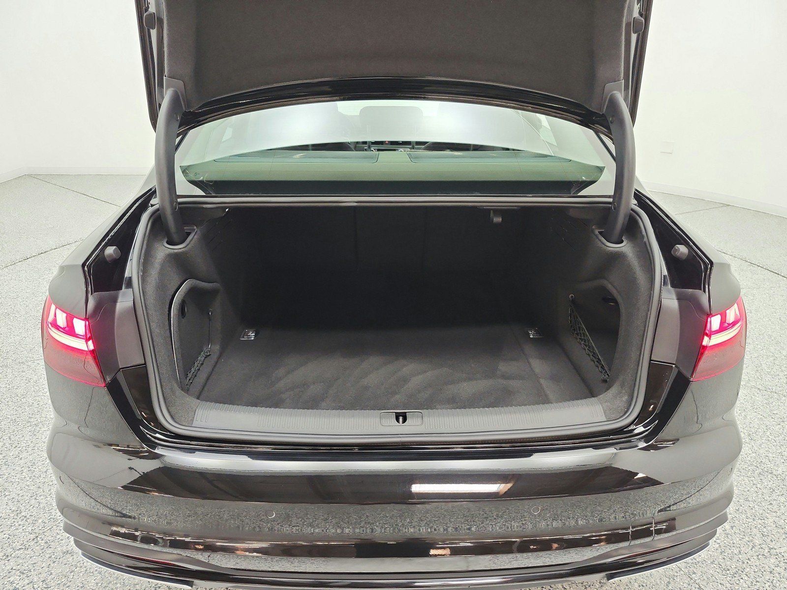Used 2023 Audi A4 2.0T Premium Plus w/ Premium Plus Package AWD/4WD image 19