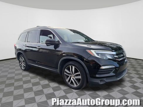 Used 2018 Honda Pilot Touring image 1