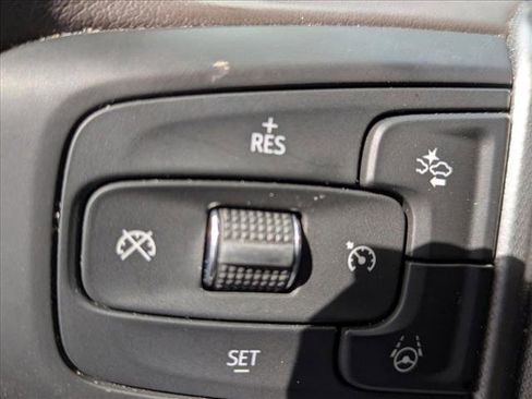 Used 2024 GMC Yukon Denali w/ Denali Reserve Package image 9