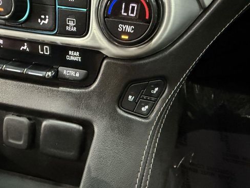 Used 2020 GMC Yukon XL SLT AWD/4WD image 27