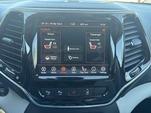 Used 2020 Jeep Cherokee Limited w/ Technology Group image 20