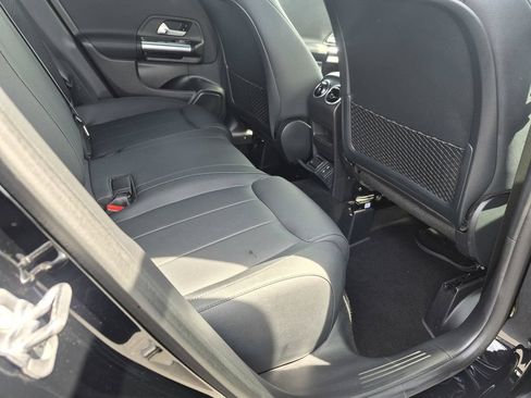 Used 2025 Mercedes-Benz GLA 250 image 34