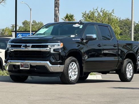 Used 2024 Chevrolet Silverado 1500 LT w/ Convenience Package II RWD image 8