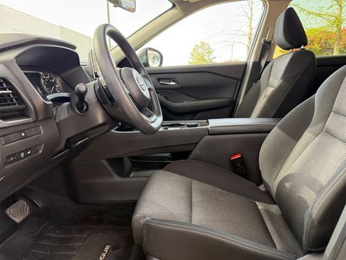 Used 2024 Nissan Rogue SV AWD/4WD image 28