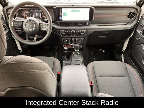 Used 2024 Jeep Wrangler Unlimited Rubicon w/ Technology Group image 13