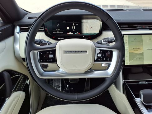 New 2026 Land Rover Range Rover Long Wheelbase SE image 17